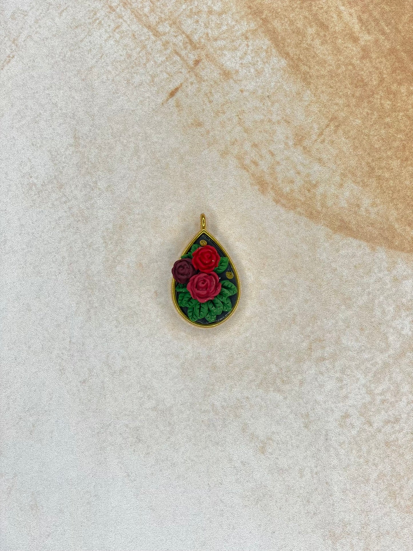 Forever Red Roses | Accessory Set